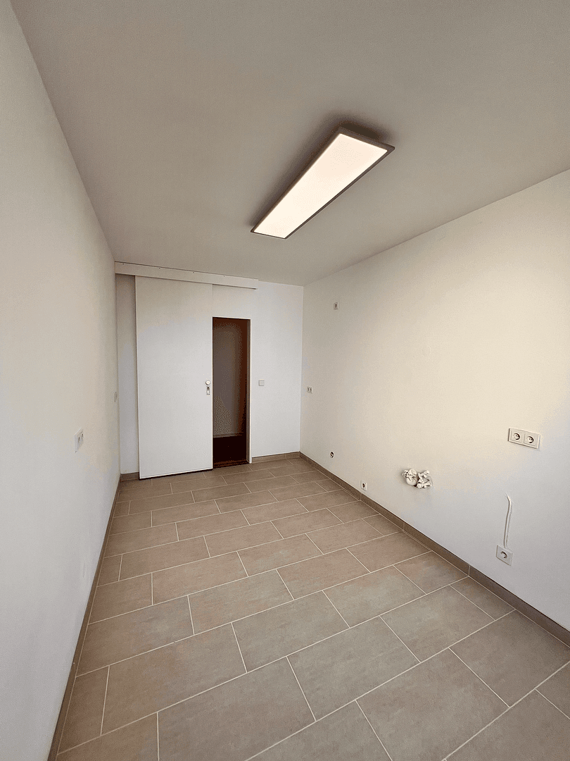 Pronájem bytu 3+1 94 m², Elsa/Brändströmsrtr 74, Nürnberg, Bavorsko Pronájem bytu 3+1 94 m², Elsa/Brändströmsrtr 74, Nürnberg, Bavorsko