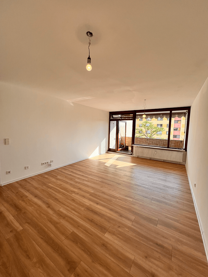 Pronájem bytu 3+1 94 m², Elsa/Brändströmsrtr 74, Nürnberg, Bavorsko Pronájem bytu 3+1 94 m², Elsa/Brändströmsrtr 74, Nürnberg, Bavorsko
