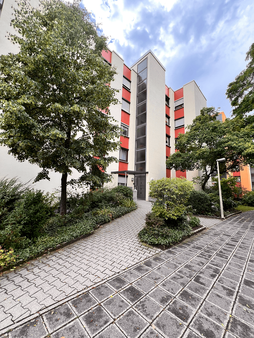 Pronájem bytu 3+1 94 m², Elsa/Brändströmsrtr 74, Nürnberg, Bavorsko Pronájem bytu 3+1 94 m², Elsa/Brändströmsrtr 74, Nürnberg, Bavorsko