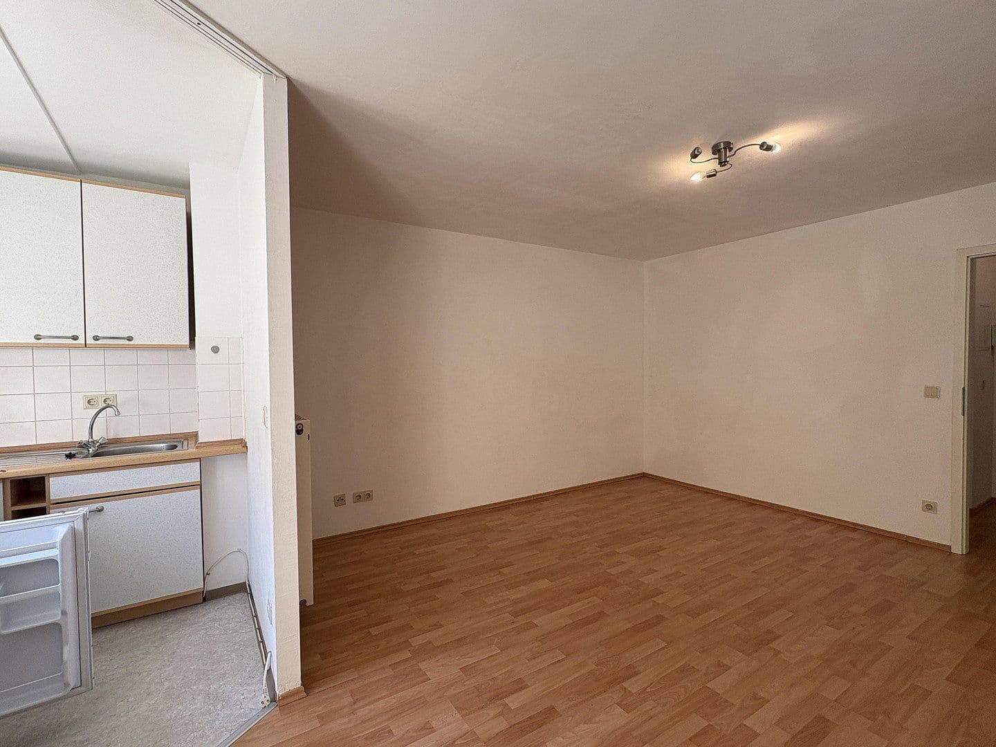Pronájem bytu 1+1 30 m², Waaggasse 14, Baiersdorf, Bavorsko Pronájem bytu 1+1 30 m², Waaggasse 14, Baiersdorf, Bavorsko