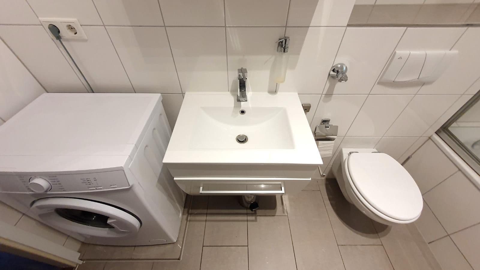 Pronájem bytu 2+1 62 m², Escherstraße 60, Köln, Severní Porýní-Vestfálsko Pronájem bytu 2+1 62 m², Escherstraße 60, Köln, Severní Porýní-Vestfálsko