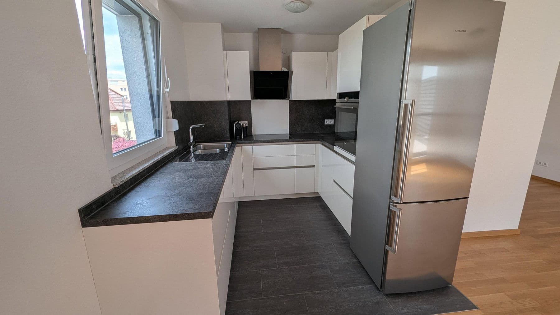 Prodej bytu 3+1 91 m², Herrenberg, Bádensko-Württembersko Prodej bytu 3+1 91 m², Herrenberg, Bádensko-Württembersko