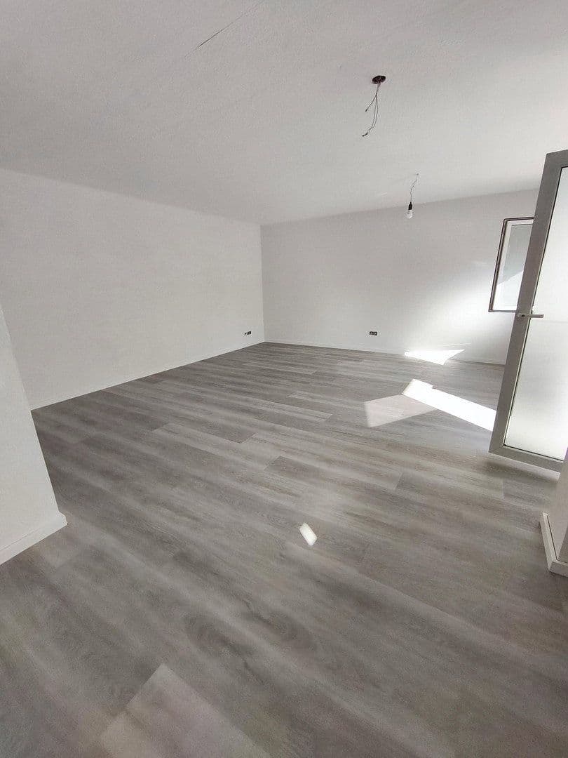 Pronájem bytu 2+1 63 m², March, Bádensko-Württembersko Pronájem bytu 2+1 63 m², March, Bádensko-Württembersko