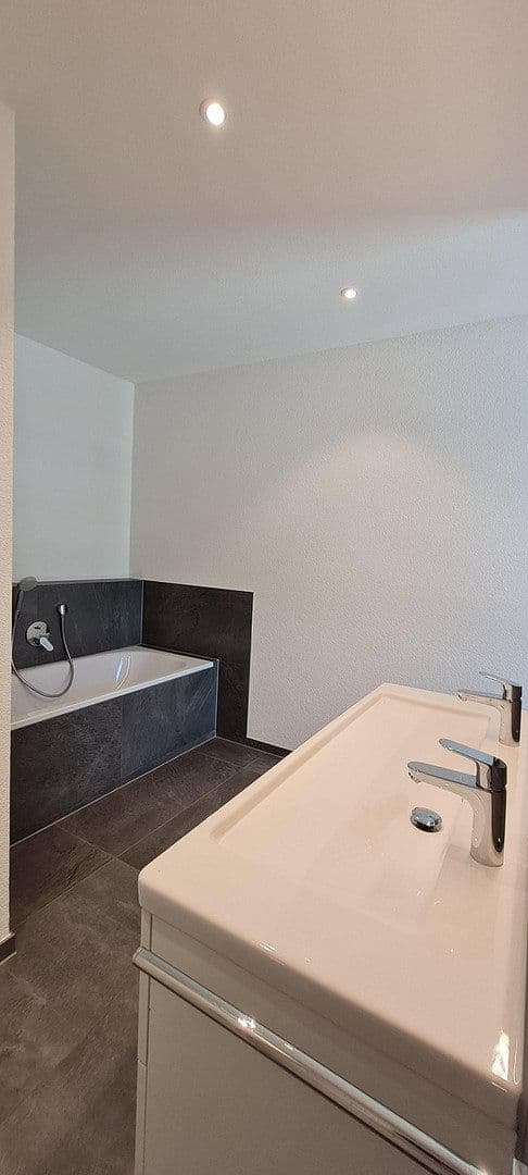Pronájem domu 137 m², pozemek 40 m², Bad Säckingen, Bádensko-Württembersko Pronájem domu 137 m², pozemek 40 m², Bad Säckingen, Bádensko-Württembersko