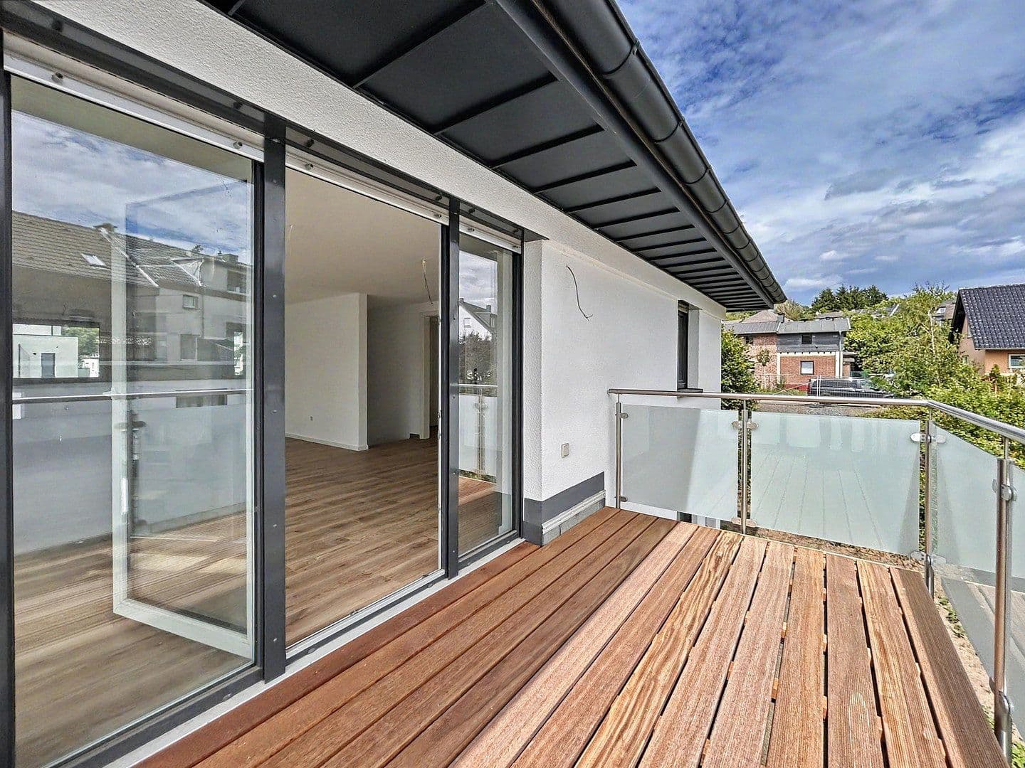 Pronájem bytu 2+1 78 m², Siegburg, Severní Porýní-Vestfálsko Pronájem bytu 2+1 78 m², Siegburg, Severní Porýní-Vestfálsko