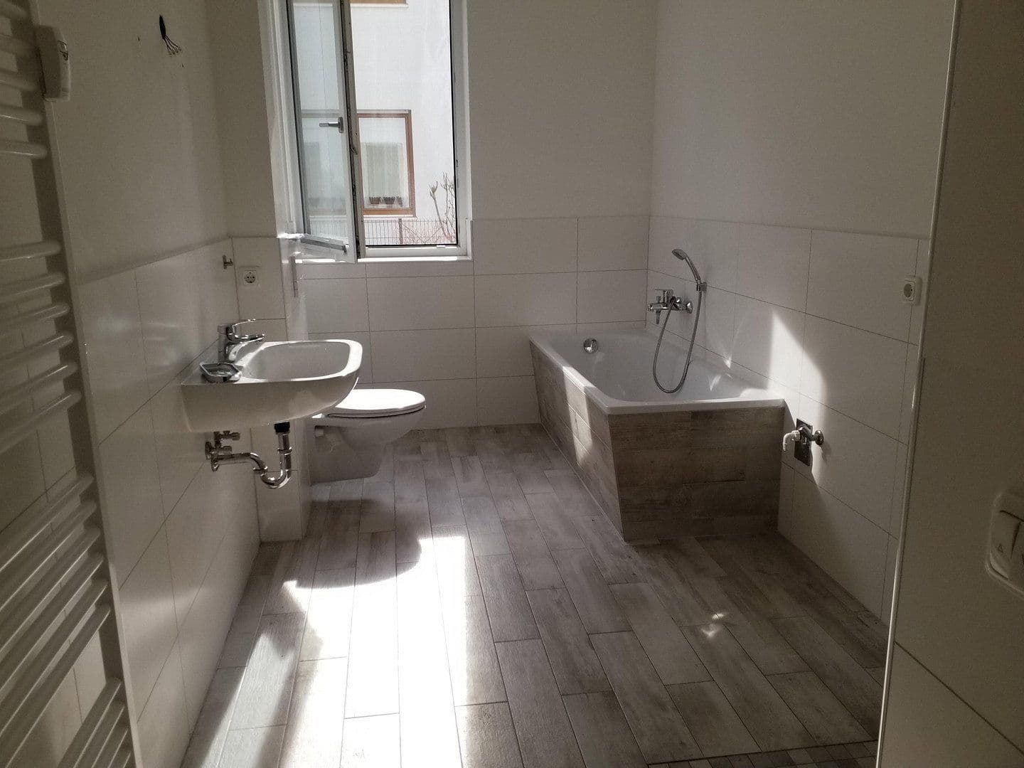 Pronájem bytu 2+1 71 m², Ahornstr. 10, Beelitz, Braniborsko Pronájem bytu 2+1 71 m², Ahornstr. 10, Beelitz, Braniborsko