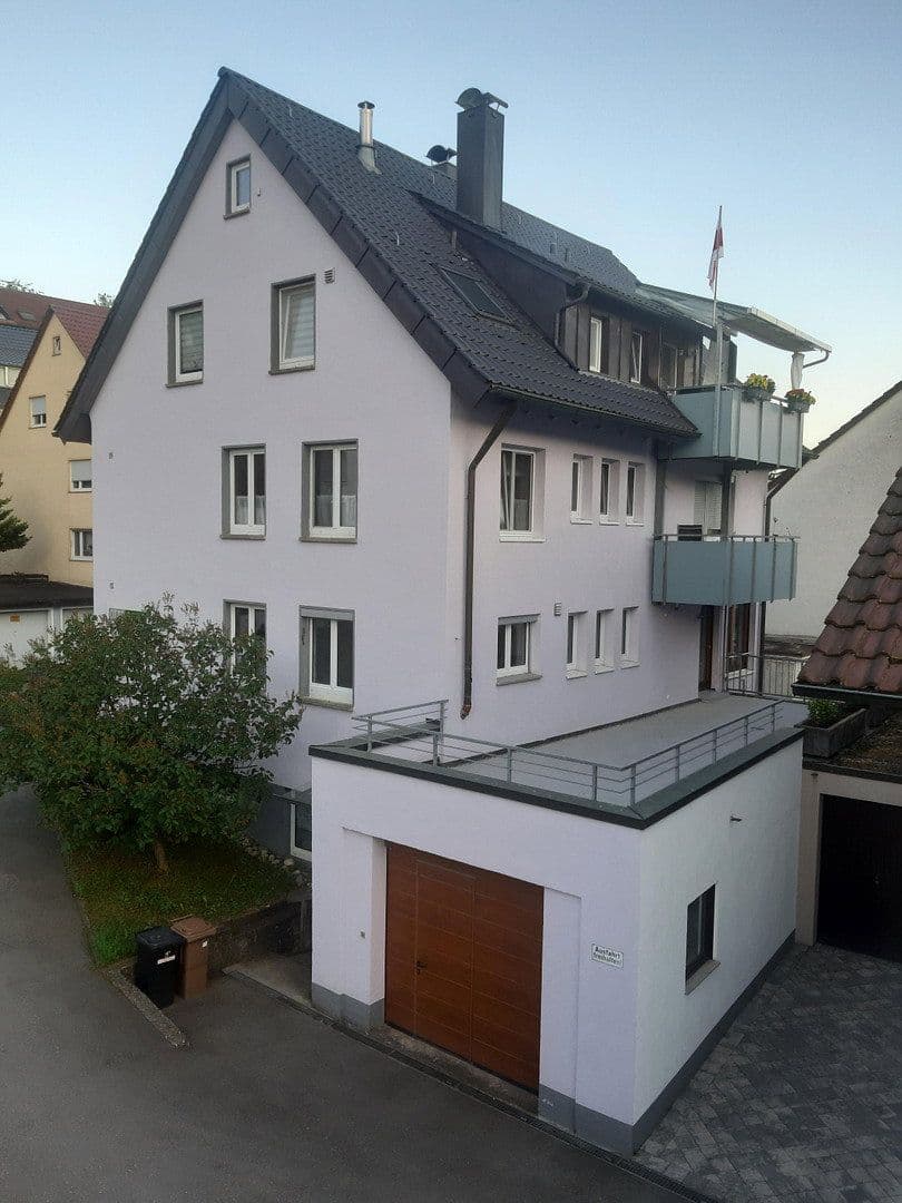 Pronájem bytu 3+1 86 m², Talstraße 109, Esslingen am Neckar, Bádensko-Württembersko Pronájem bytu 3+1 86 m², Talstraße 109, Esslingen am Neckar, Bádensko-Württembersko