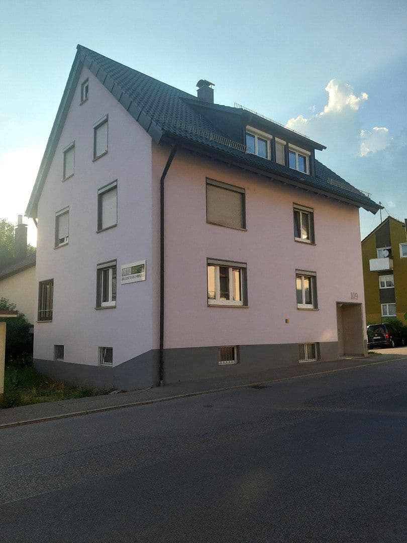 Pronájem bytu 3+1 86 m², Talstraße 109, Esslingen am Neckar, Bádensko-Württembersko Pronájem bytu 3+1 86 m², Talstraße 109, Esslingen am Neckar, Bádensko-Württembersko