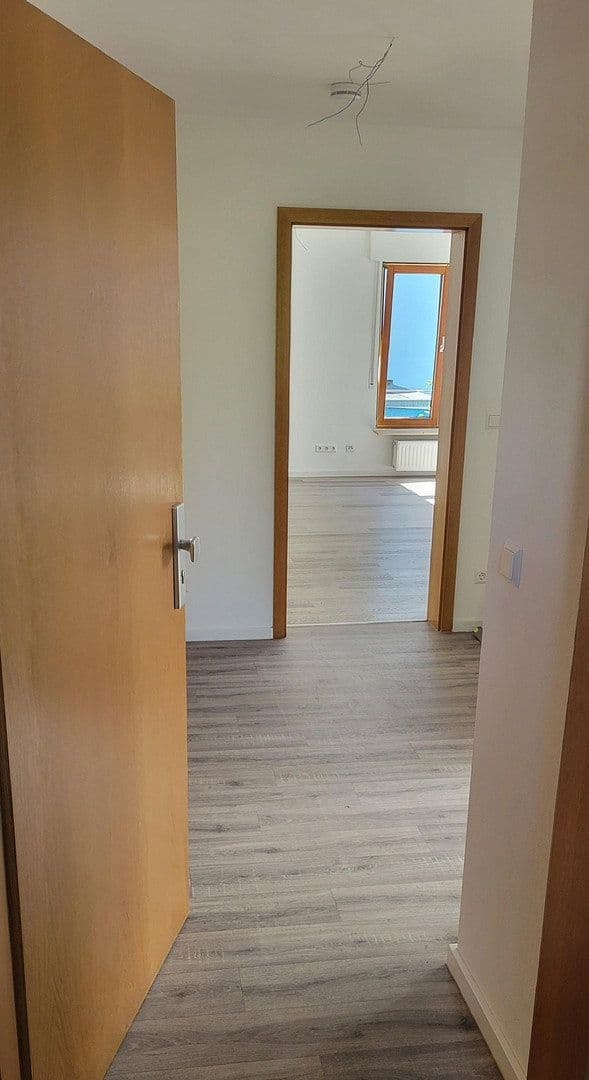 Pronájem bytu 3+1 86 m², Talstraße 109, Esslingen am Neckar, Bádensko-Württembersko Pronájem bytu 3+1 86 m², Talstraße 109, Esslingen am Neckar, Bádensko-Württembersko