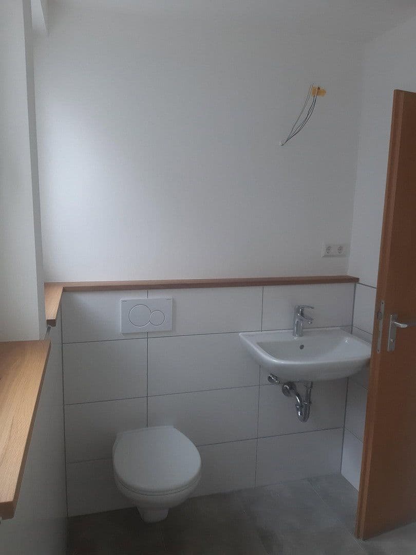 Pronájem bytu 3+1 86 m², Talstraße 109, Esslingen am Neckar, Bádensko-Württembersko Pronájem bytu 3+1 86 m², Talstraße 109, Esslingen am Neckar, Bádensko-Württembersko