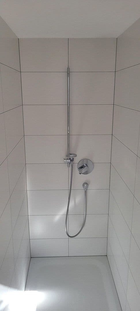 Pronájem bytu 3+1 86 m², Talstraße 109, Esslingen am Neckar, Bádensko-Württembersko Pronájem bytu 3+1 86 m², Talstraße 109, Esslingen am Neckar, Bádensko-Württembersko