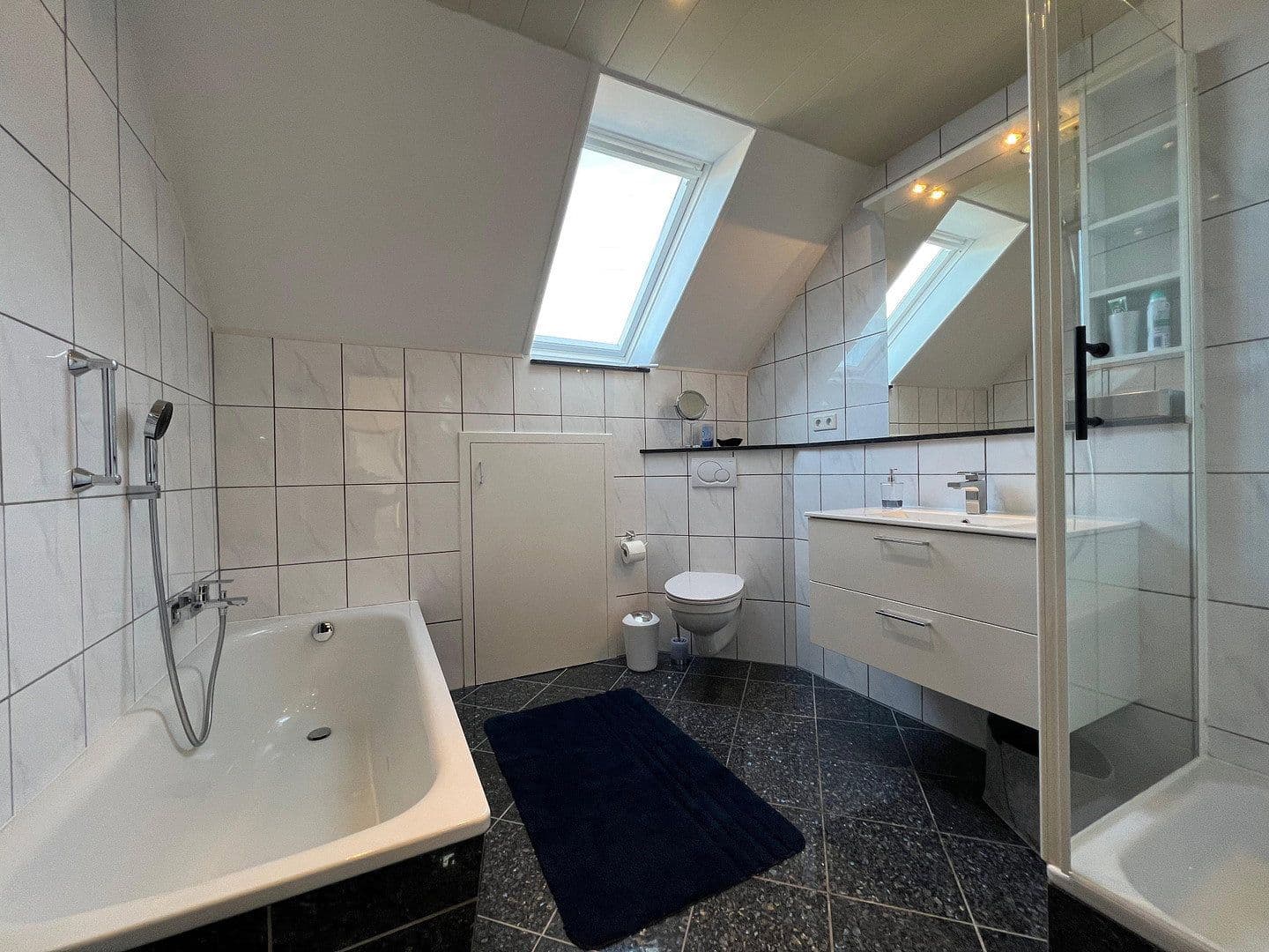 Pronájem domu 138 m², pozemek 192 m², Kiel, Šlesvicko-Holštýnsko Pronájem domu 138 m², pozemek 192 m², Kiel, Šlesvicko-Holštýnsko