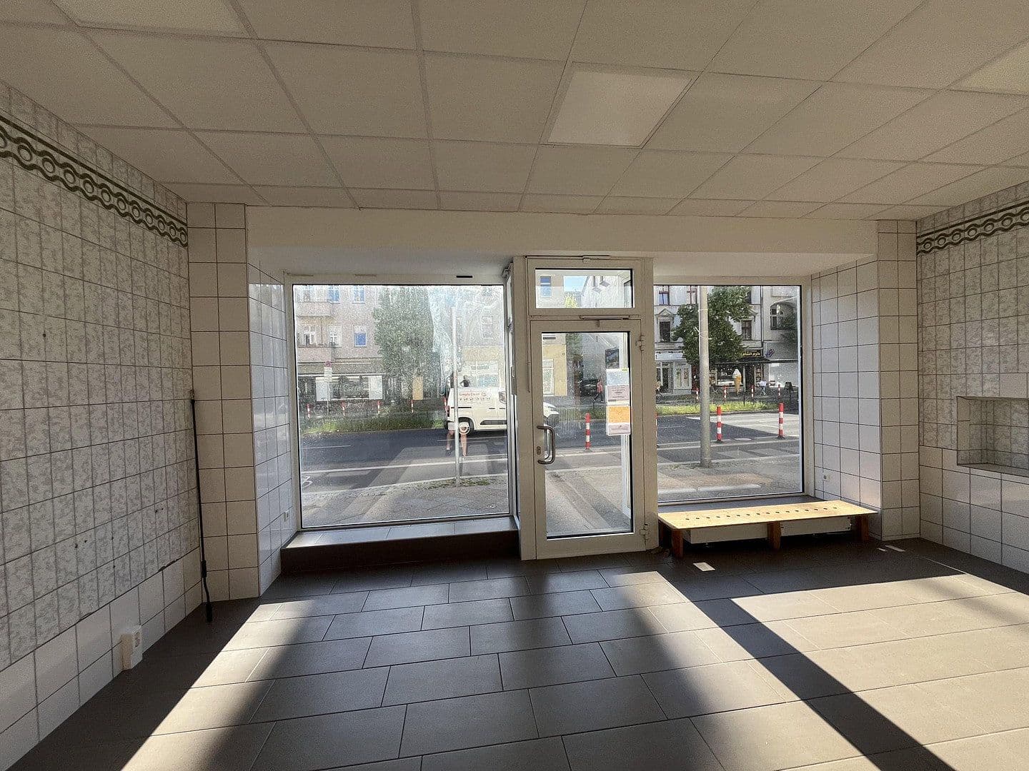 Pronájem nebytového prostoru 81 m², Tempelhofer Damm 209, Berlin, Berlín Pronájem nebytového prostoru 81 m², Tempelhofer Damm 209, Berlin, Berlín