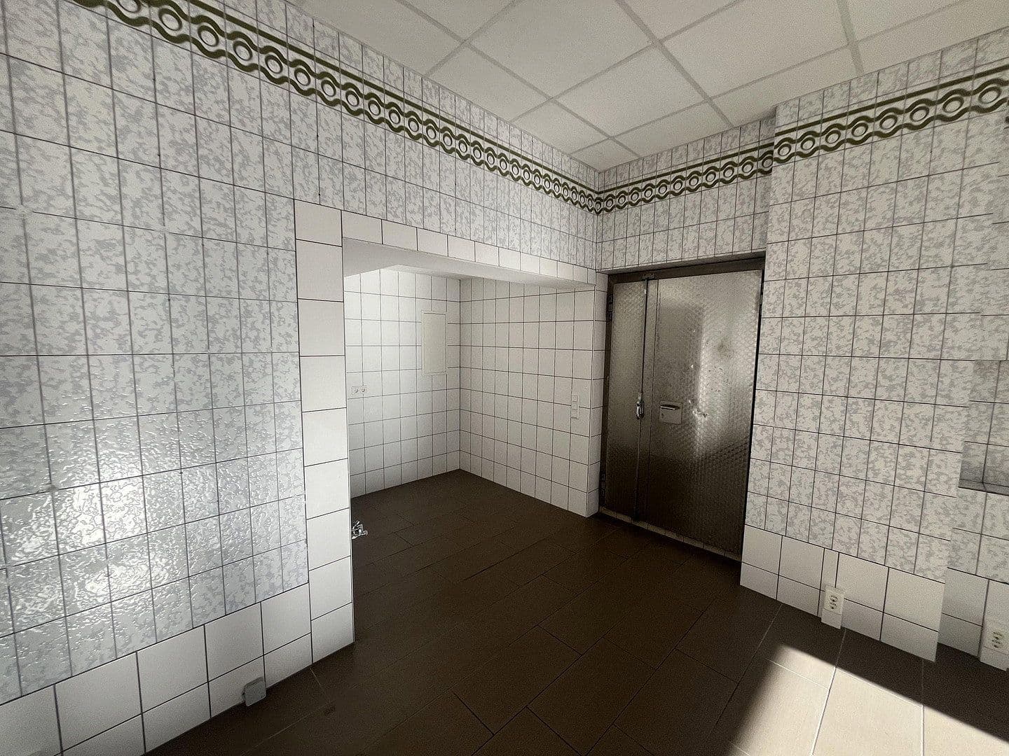 Pronájem nebytového prostoru 81 m², Tempelhofer Damm 209, Berlin, Berlín Pronájem nebytového prostoru 81 m², Tempelhofer Damm 209, Berlin, Berlín