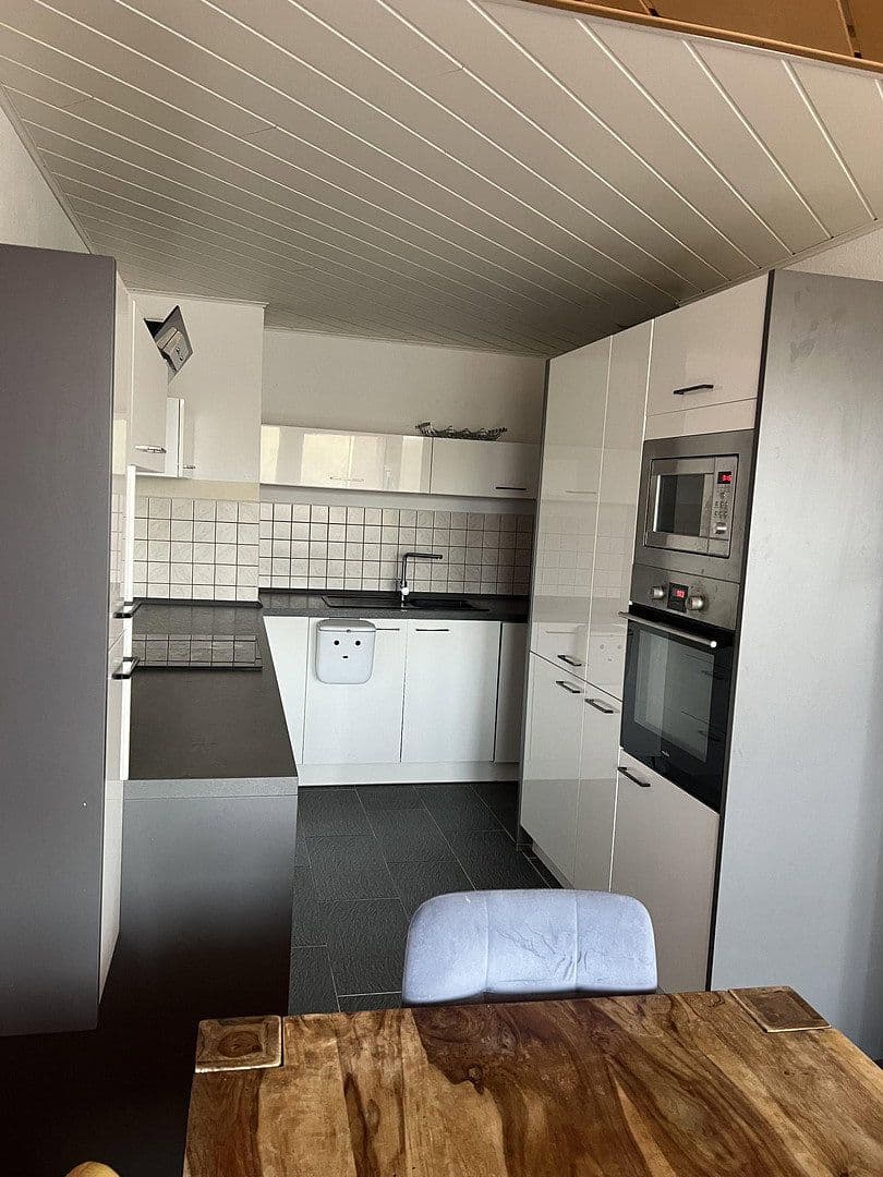 Pronájem bytu 3+1 86 m², Friedrich-Ebert-Straße 15, Sindelfingen, Bádensko-Württembersko Pronájem bytu 3+1 86 m², Friedrich-Ebert-Straße 15, Sindelfingen, Bádensko-Württembersko