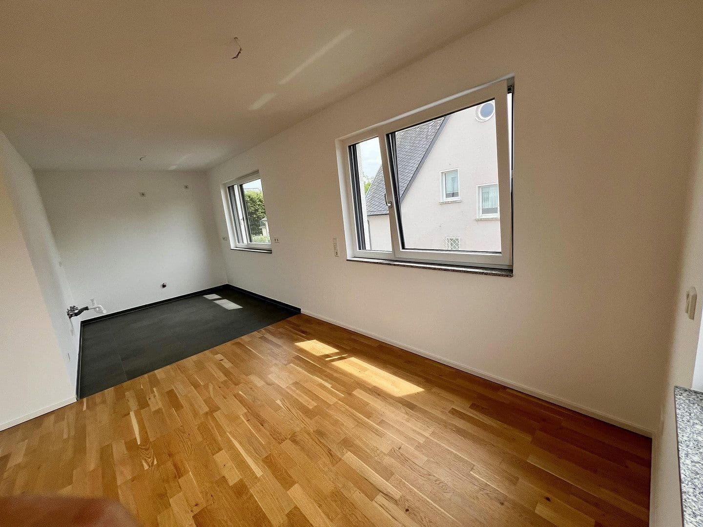 Pronájem bytu 2+1 60 m², Siegburg, Severní Porýní-Vestfálsko Pronájem bytu 2+1 60 m², Siegburg, Severní Porýní-Vestfálsko