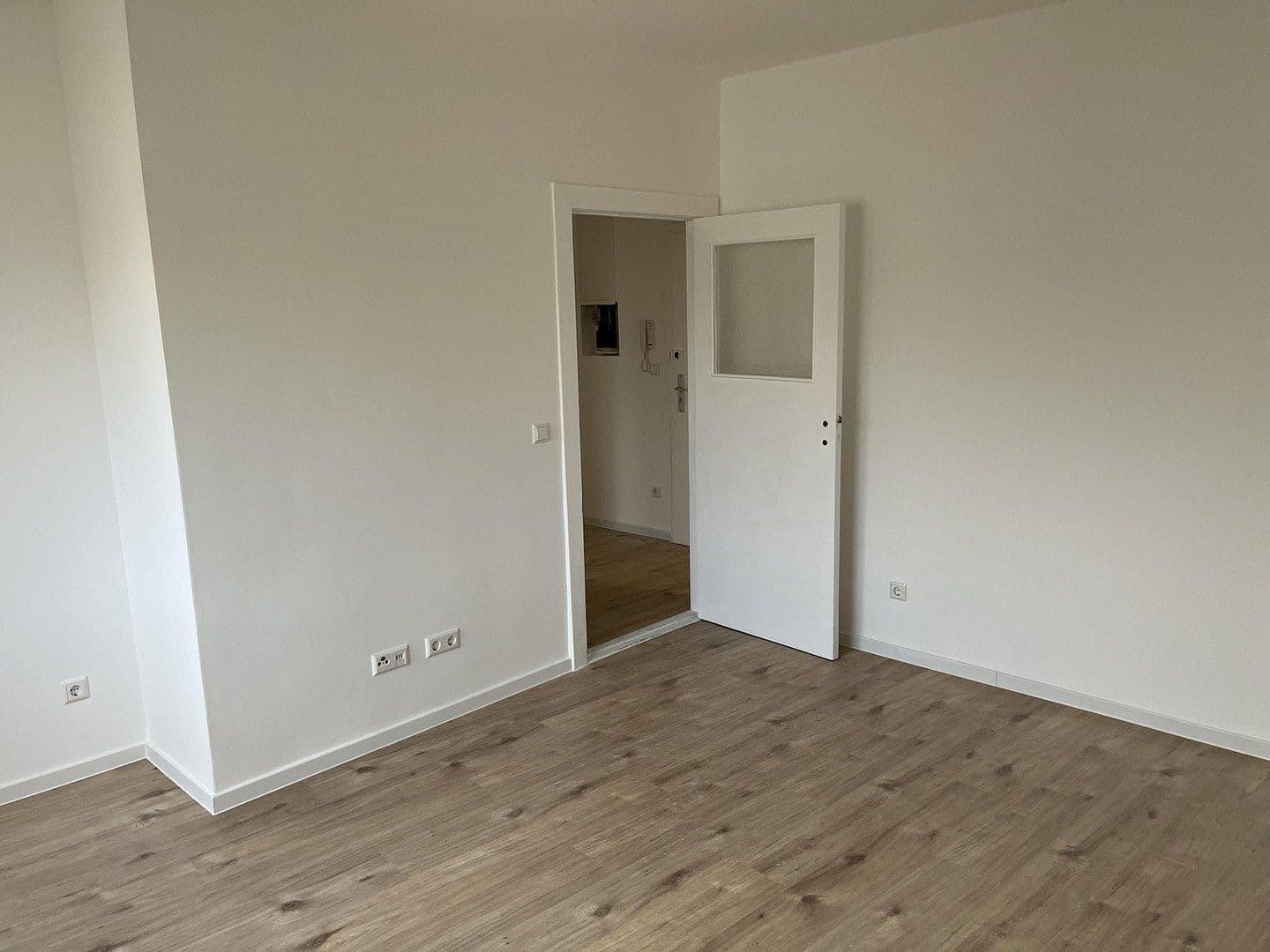 Prodej bytu 2+1 58 m², Eosander Str.36, Berlin, Berlín Prodej bytu 2+1 58 m², Eosander Str.36, Berlin, Berlín