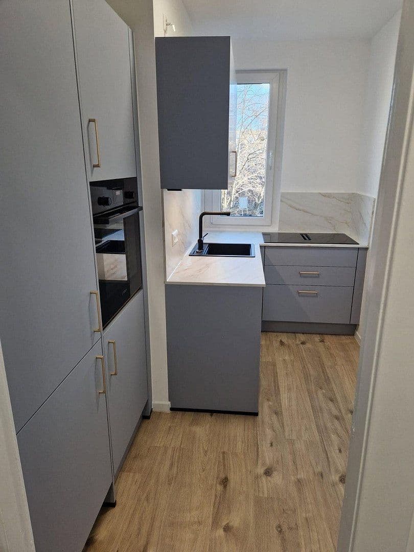 Prodej bytu 2+1 58 m², Eosander Str.36, Berlin, Berlín Prodej bytu 2+1 58 m², Eosander Str.36, Berlin, Berlín