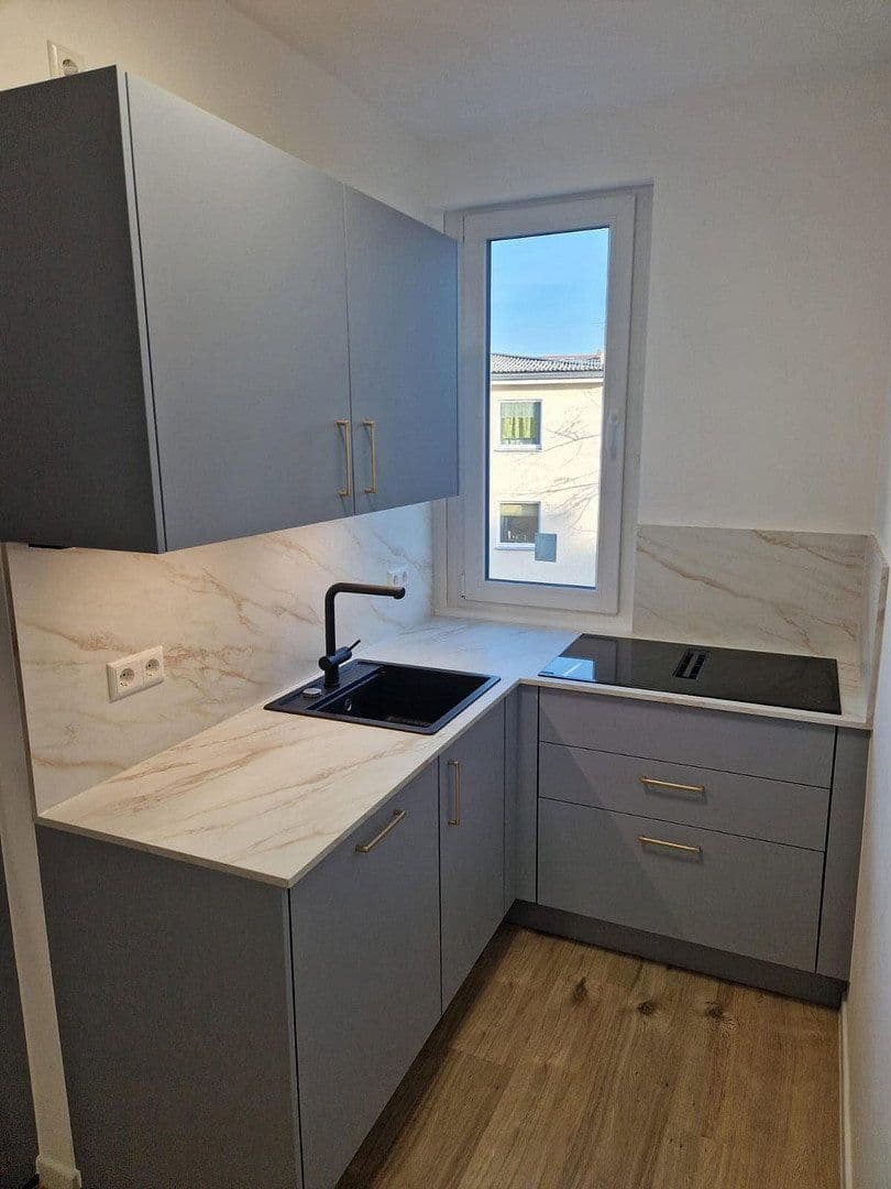 Prodej bytu 2+1 58 m², Eosander Str.36, Berlin, Berlín Prodej bytu 2+1 58 m², Eosander Str.36, Berlin, Berlín