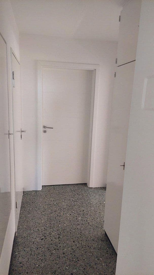 Pronájem bytu 2+kk 56 m², Reutlingen, Bádensko-Württembersko Pronájem bytu 2+kk 56 m², Reutlingen, Bádensko-Württembersko