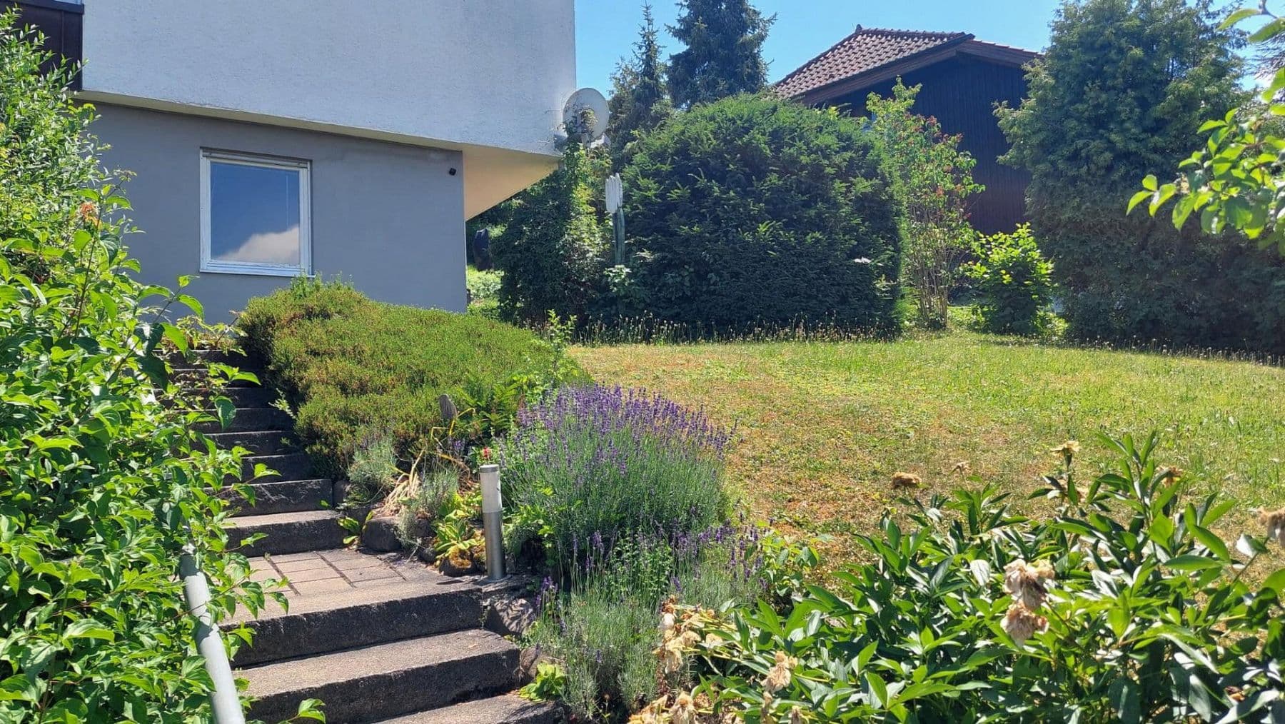 Pronájem bytu 2+kk 56 m², Reutlingen, Bádensko-Württembersko Pronájem bytu 2+kk 56 m², Reutlingen, Bádensko-Württembersko