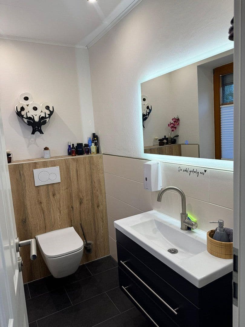 Prodej domu 123 m², pozemek 545 m², Seelze, Dolní Sasko Prodej domu 123 m², pozemek 545 m², Seelze, Dolní Sasko