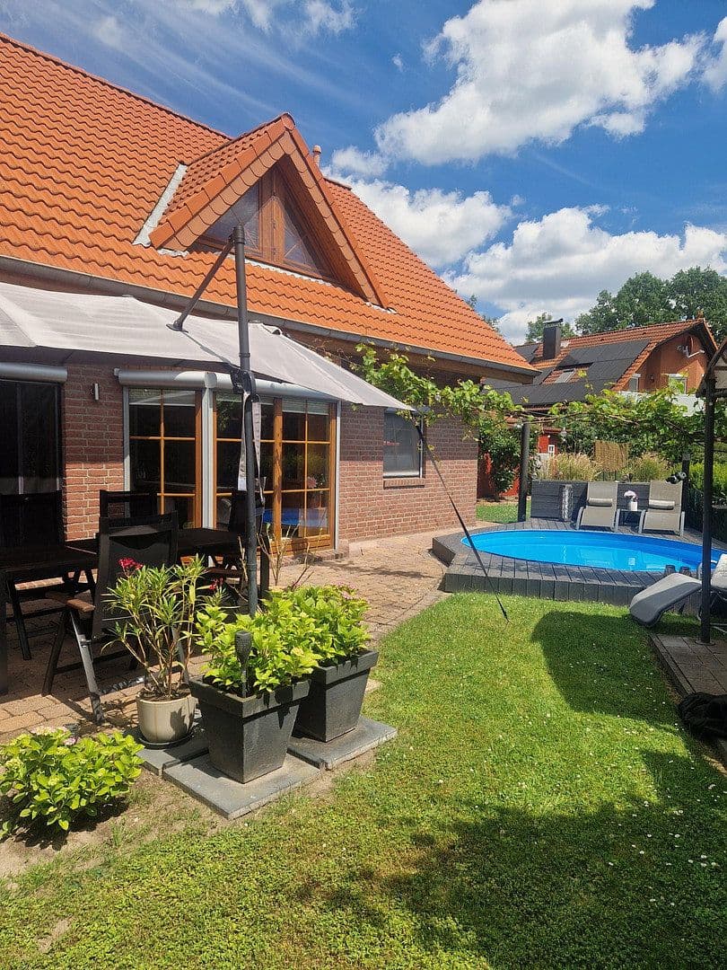 Prodej domu 123 m², pozemek 545 m², Seelze, Dolní Sasko Prodej domu 123 m², pozemek 545 m², Seelze, Dolní Sasko