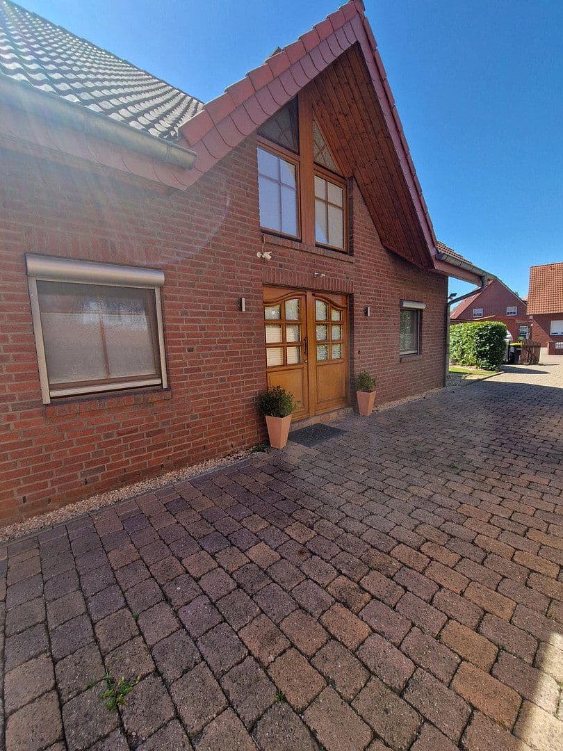 Prodej domu 123 m², pozemek 545 m², Seelze, Dolní Sasko Prodej domu 123 m², pozemek 545 m², Seelze, Dolní Sasko