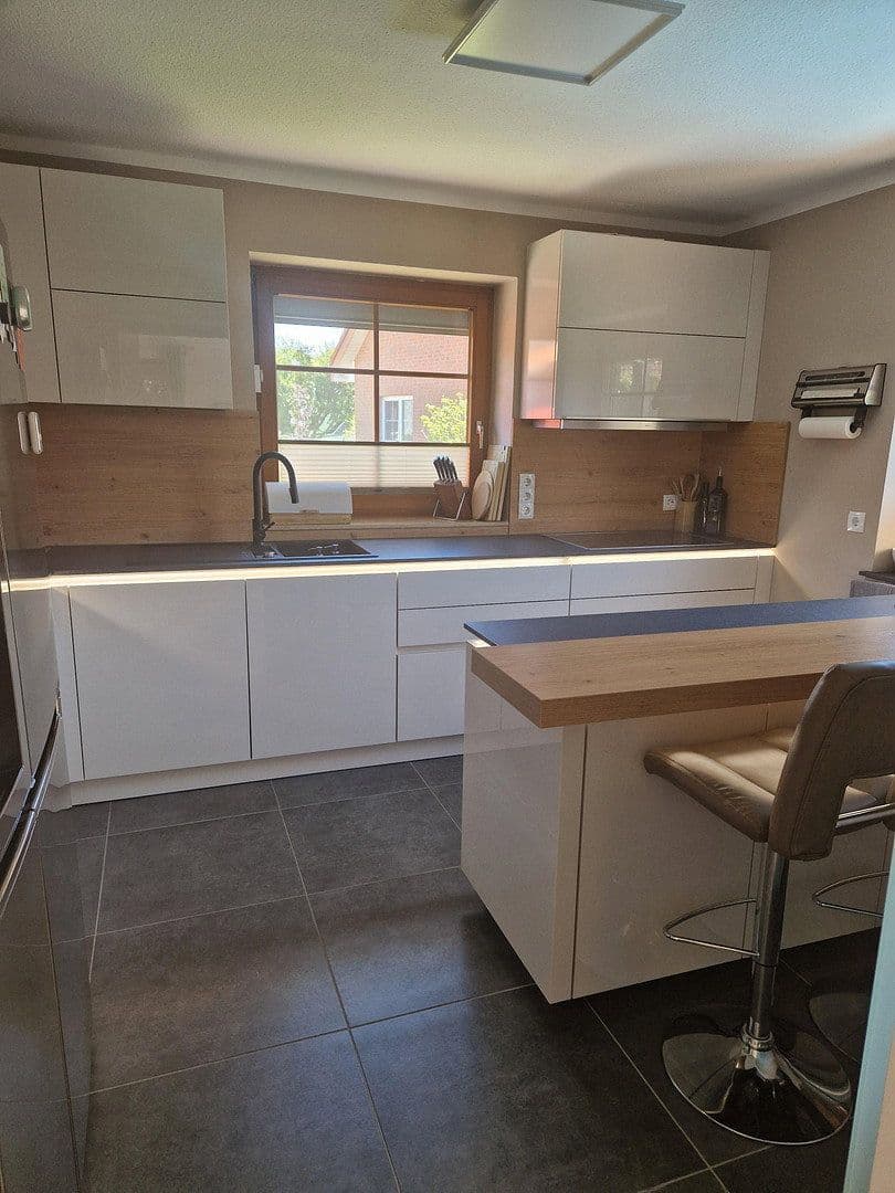 Prodej domu 123 m², pozemek 545 m², Seelze, Dolní Sasko Prodej domu 123 m², pozemek 545 m², Seelze, Dolní Sasko