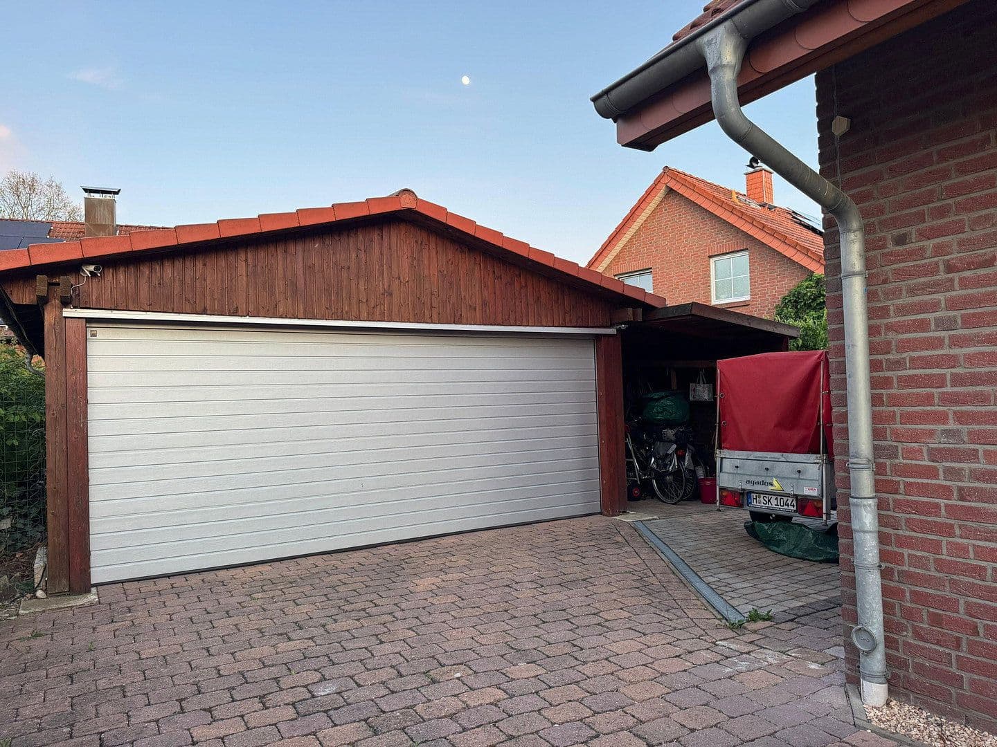 Prodej domu 123 m², pozemek 545 m², Seelze, Dolní Sasko Prodej domu 123 m², pozemek 545 m², Seelze, Dolní Sasko