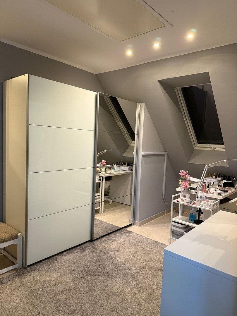 Prodej domu 150 m², pozemek 570 m², Zwinglistr. 11, Falkensee, Braniborsko Prodej domu 150 m², pozemek 570 m², Zwinglistr. 11, Falkensee, Braniborsko