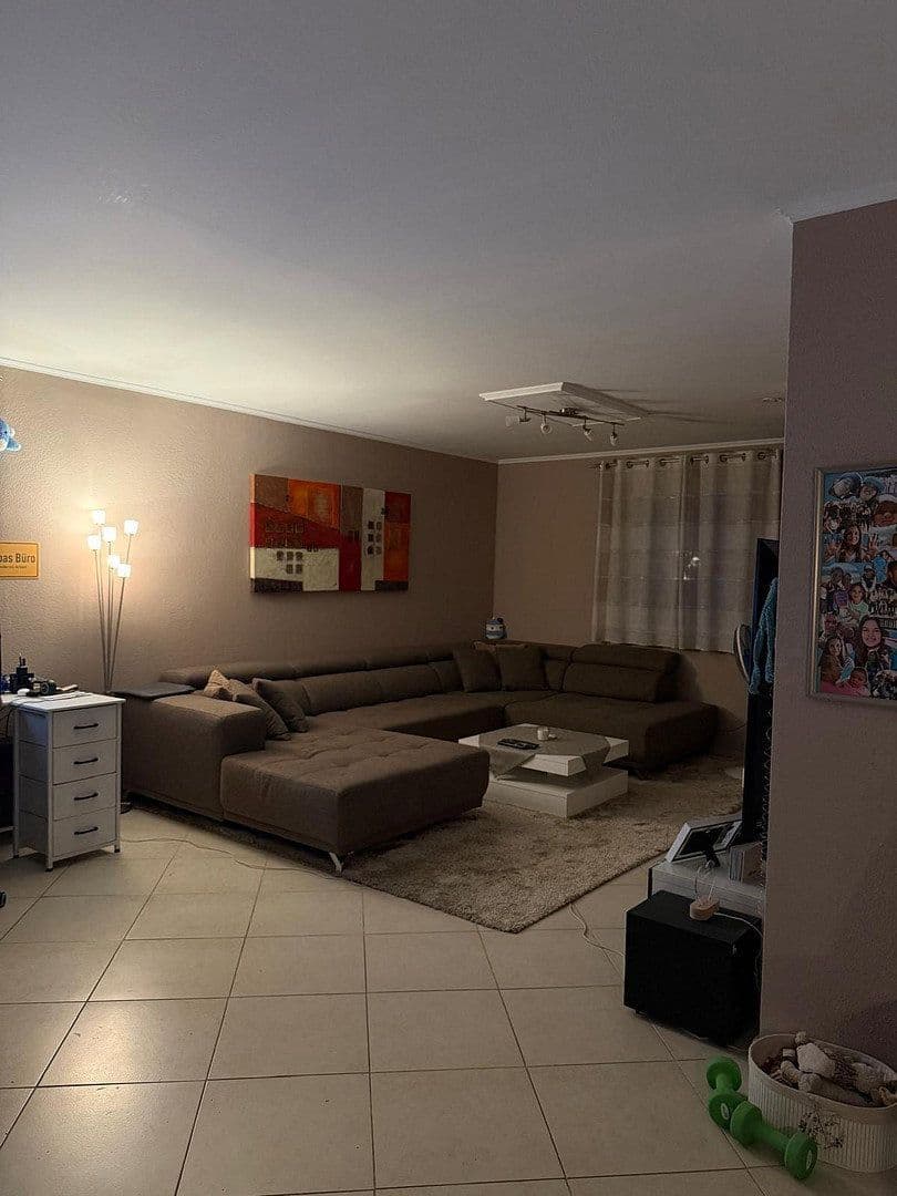 Prodej domu 150 m², pozemek 570 m², Zwinglistr. 11, Falkensee, Braniborsko Prodej domu 150 m², pozemek 570 m², Zwinglistr. 11, Falkensee, Braniborsko