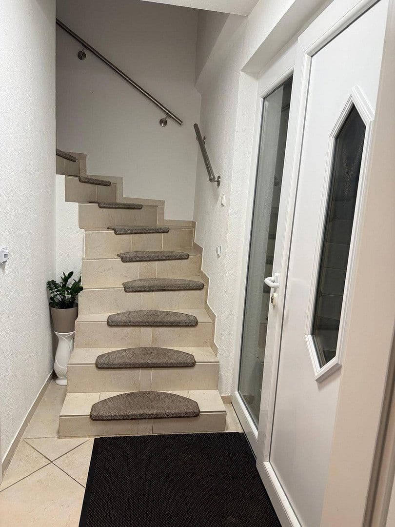 Prodej domu 150 m², pozemek 570 m², Zwinglistr. 11, Falkensee, Braniborsko Prodej domu 150 m², pozemek 570 m², Zwinglistr. 11, Falkensee, Braniborsko