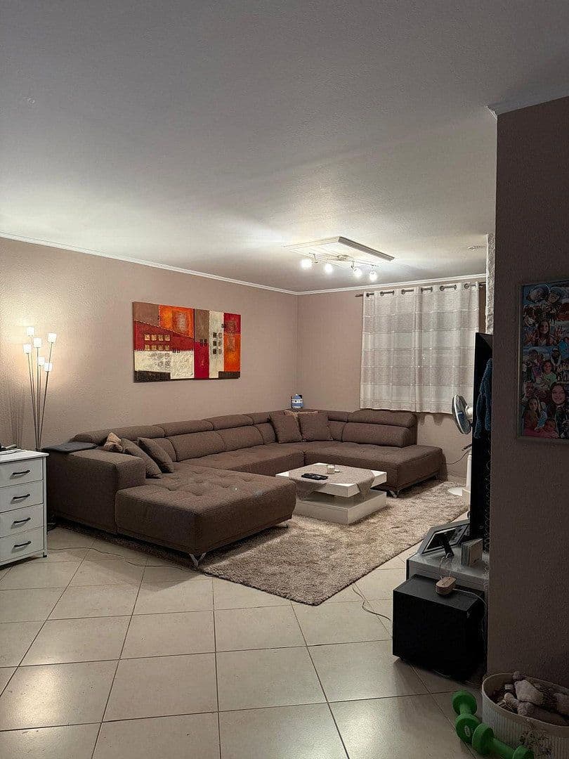 Prodej domu 150 m², pozemek 570 m², Zwinglistr. 11, Falkensee, Braniborsko Prodej domu 150 m², pozemek 570 m², Zwinglistr. 11, Falkensee, Braniborsko