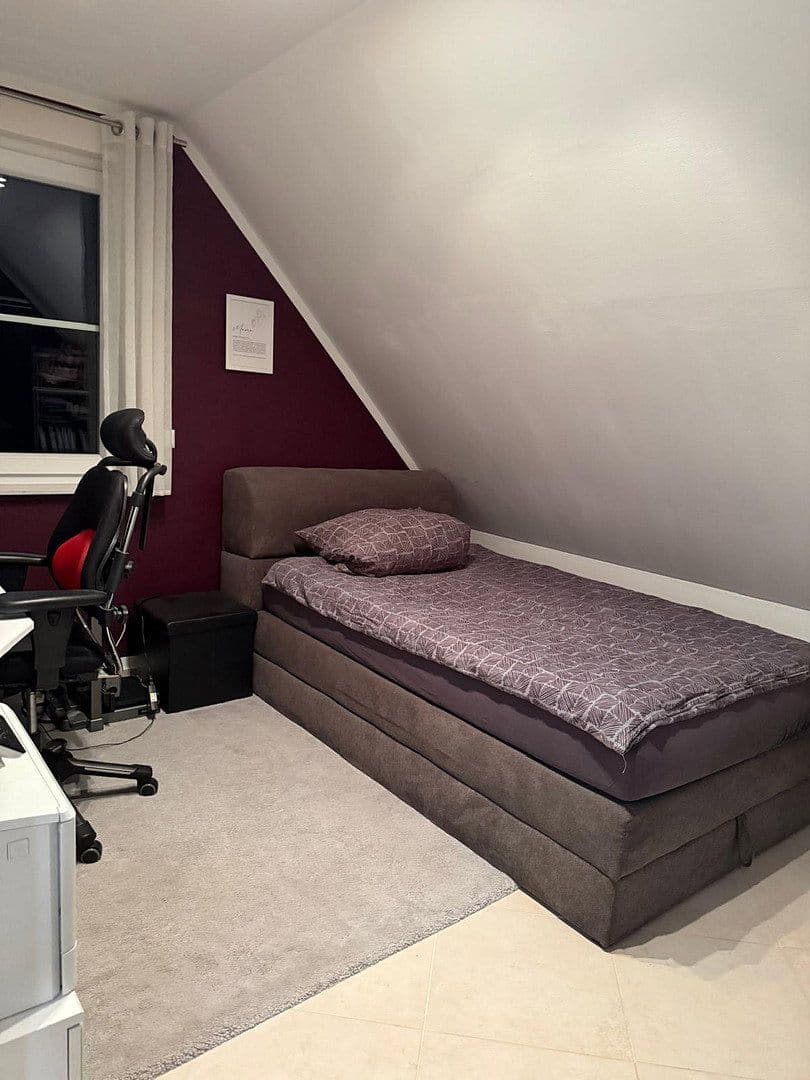 Prodej domu 150 m², pozemek 570 m², Zwinglistr. 11, Falkensee, Braniborsko Prodej domu 150 m², pozemek 570 m², Zwinglistr. 11, Falkensee, Braniborsko