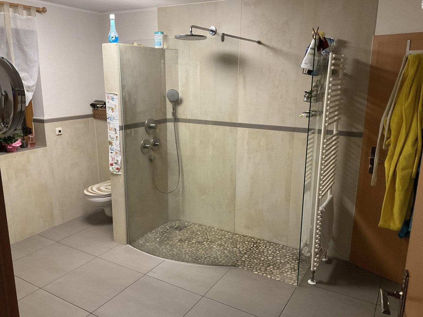 Prodej domu 339 m², pozemek 2.400 m², Kircherstraße 51A, Saalfeld/Saale, Durynsko Prodej domu 339 m², pozemek 2.400 m², Kircherstraße 51A, Saalfeld/Saale, Durynsko