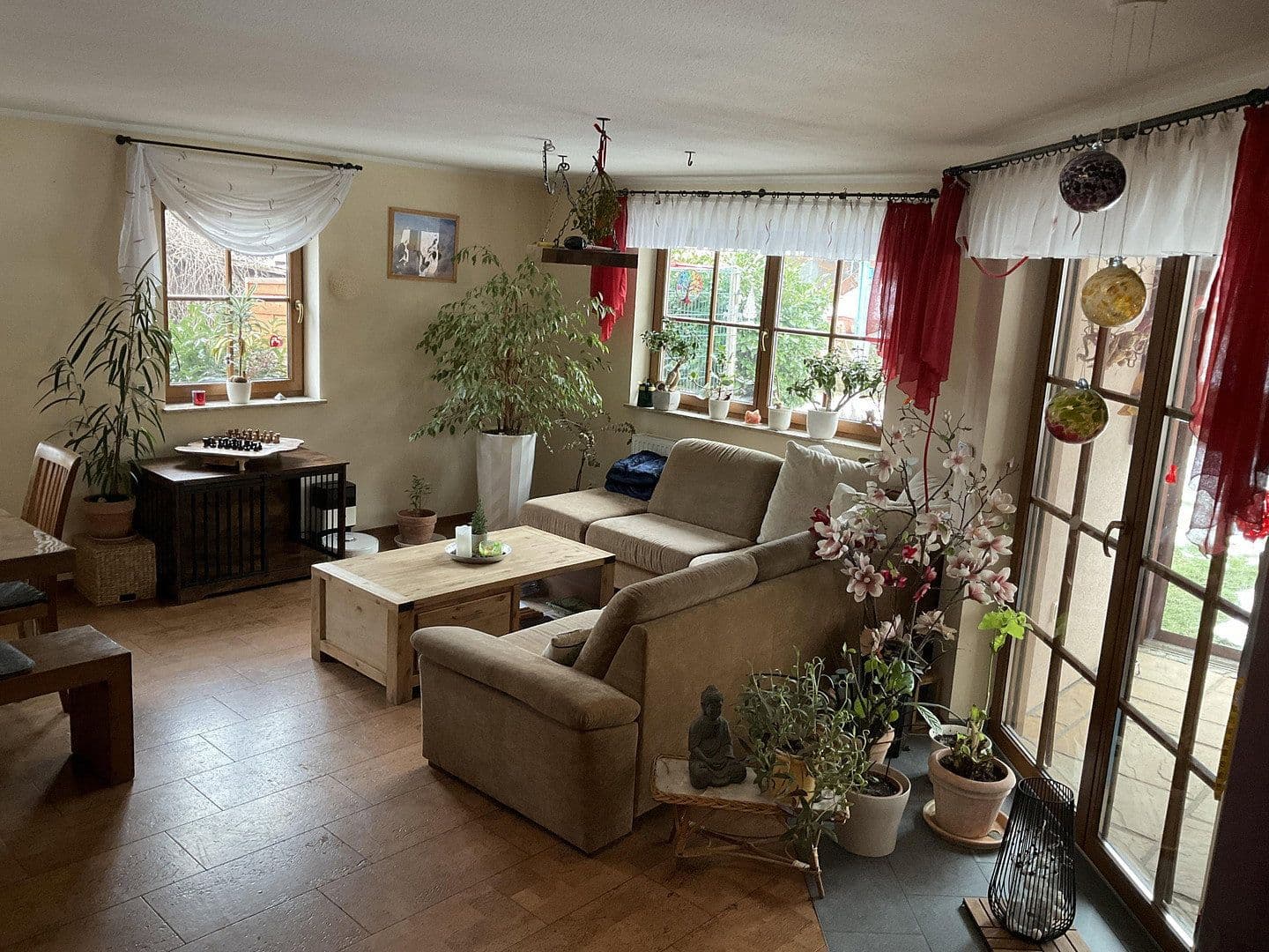 Prodej domu 339 m², pozemek 2.400 m², Kircherstraße 51A, Saalfeld/Saale, Durynsko Prodej domu 339 m², pozemek 2.400 m², Kircherstraße 51A, Saalfeld/Saale, Durynsko