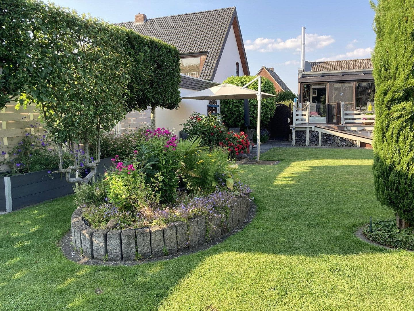 Prodej domu 133 m², pozemek 880 m², Weyhe, Dolní Sasko Prodej domu 133 m², pozemek 880 m², Weyhe, Dolní Sasko