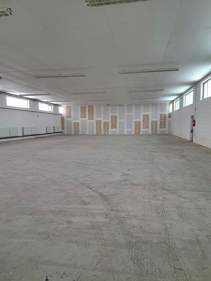 Pronájem nebytového prostoru 590 m², Wetzlar, Hessen Pronájem nebytového prostoru 590 m², Wetzlar, Hessen