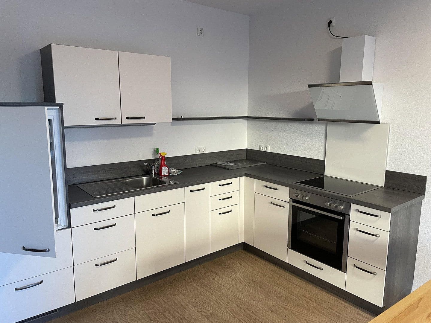 Pronájem bytu 2+1 60 m², Schillerstraße 2, Stadthagen, Dolní Sasko Pronájem bytu 2+1 60 m², Schillerstraße 2, Stadthagen, Dolní Sasko