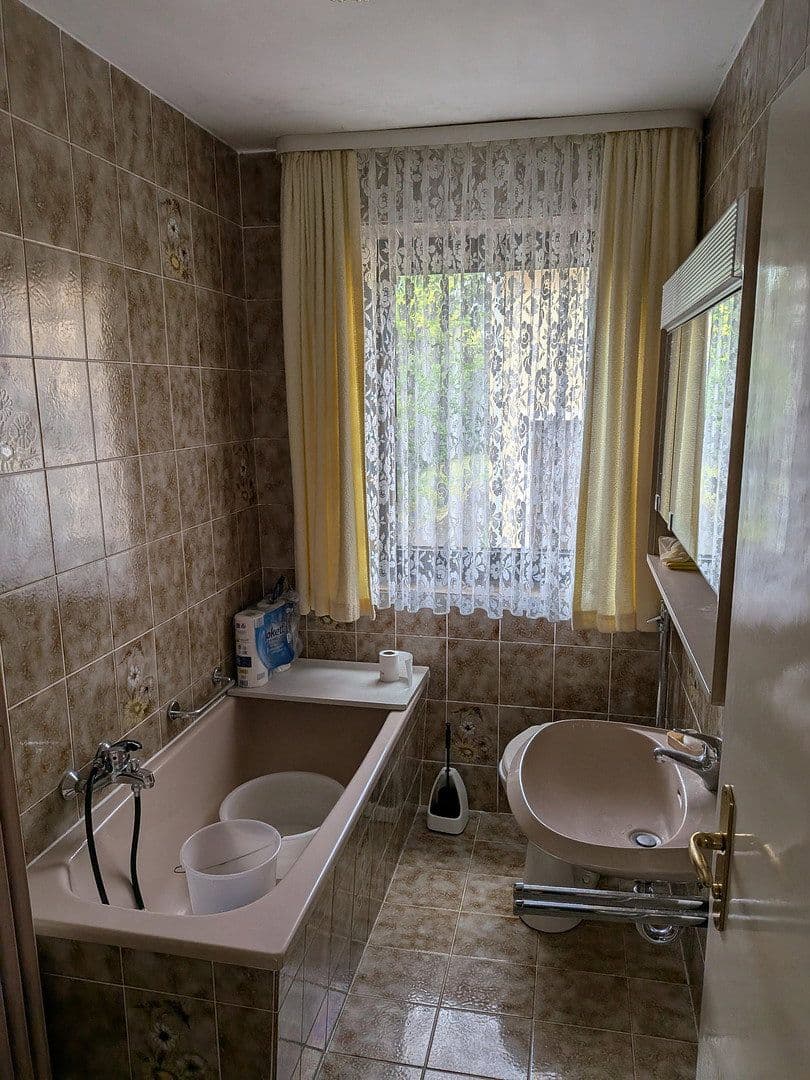 Prodej domu 146 m², pozemek 660 m², Egerer Straße 51, Valdsasy, Bavorsko Prodej domu 146 m², pozemek 660 m², Egerer Straße 51, Valdsasy, Bavorsko