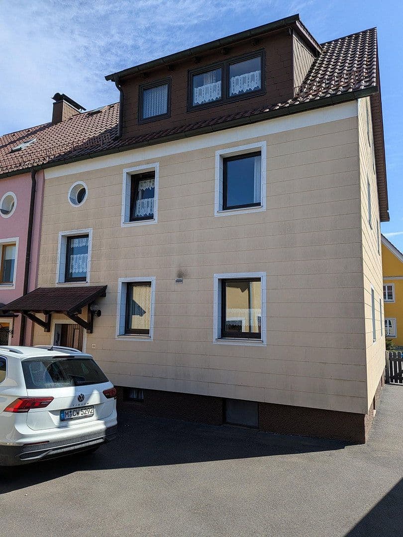 Prodej domu 146 m², pozemek 660 m², Egerer Straße 51, Valdsasy, Bavorsko Prodej domu 146 m², pozemek 660 m², Egerer Straße 51, Valdsasy, Bavorsko
