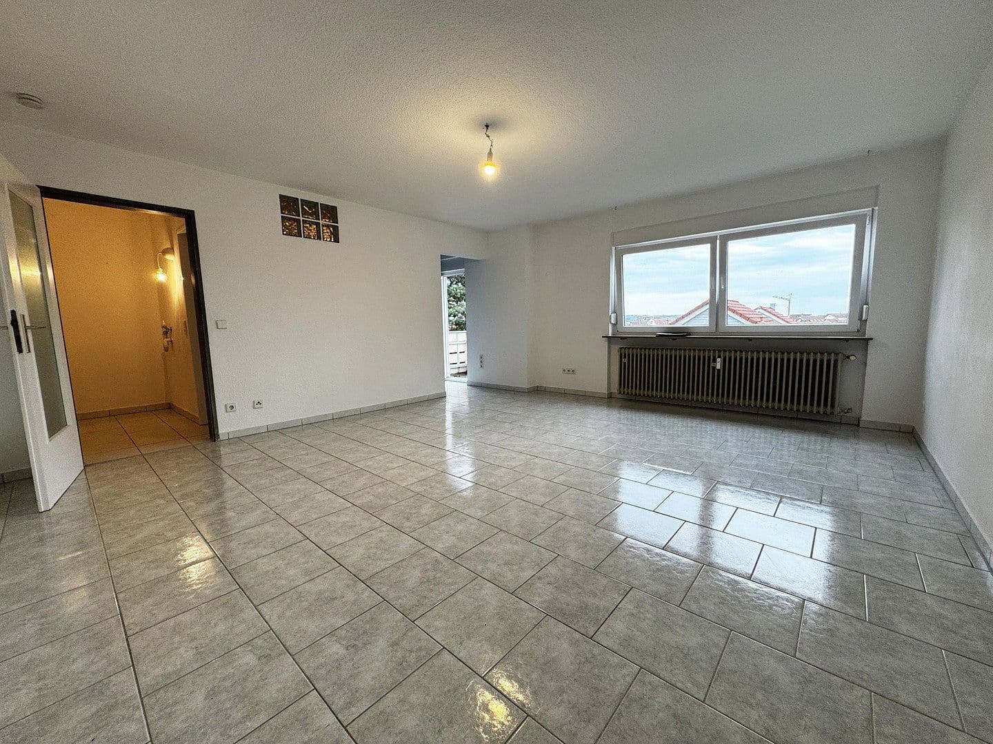 Pronájem bytu 1+1 37 m², Bad Wimpfen, Bádensko-Württembersko Pronájem bytu 1+1 37 m², Bad Wimpfen, Bádensko-Württembersko
