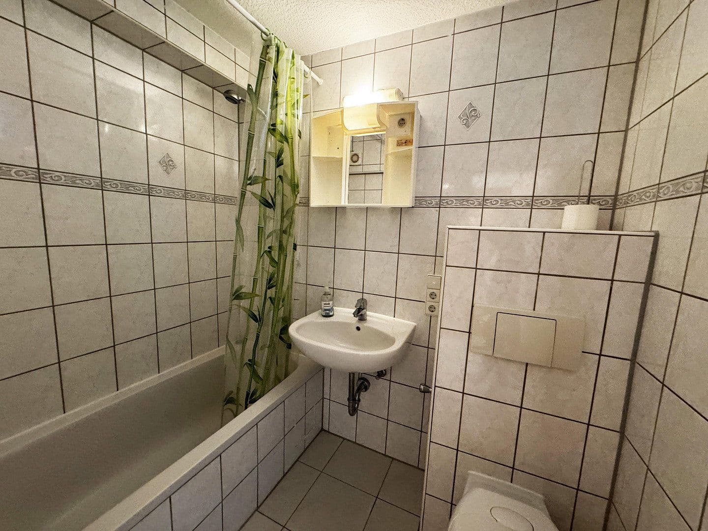 Pronájem bytu 1+1 37 m², Bad Wimpfen, Bádensko-Württembersko Pronájem bytu 1+1 37 m², Bad Wimpfen, Bádensko-Württembersko