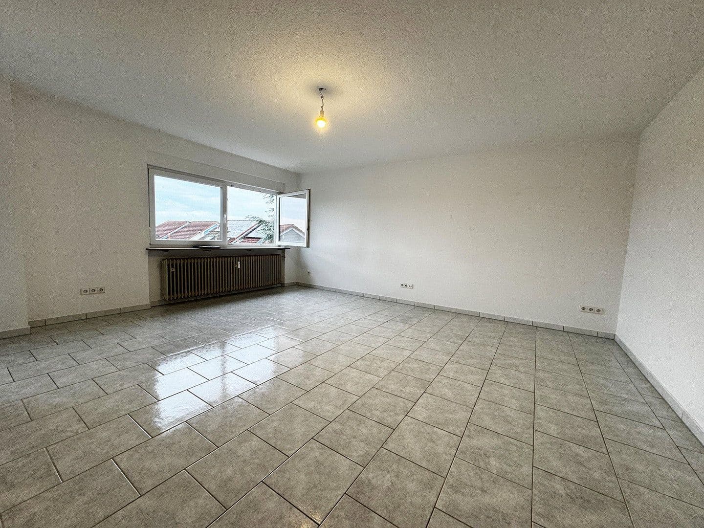 Pronájem bytu 1+1 37 m², Bad Wimpfen, Bádensko-Württembersko Pronájem bytu 1+1 37 m², Bad Wimpfen, Bádensko-Württembersko