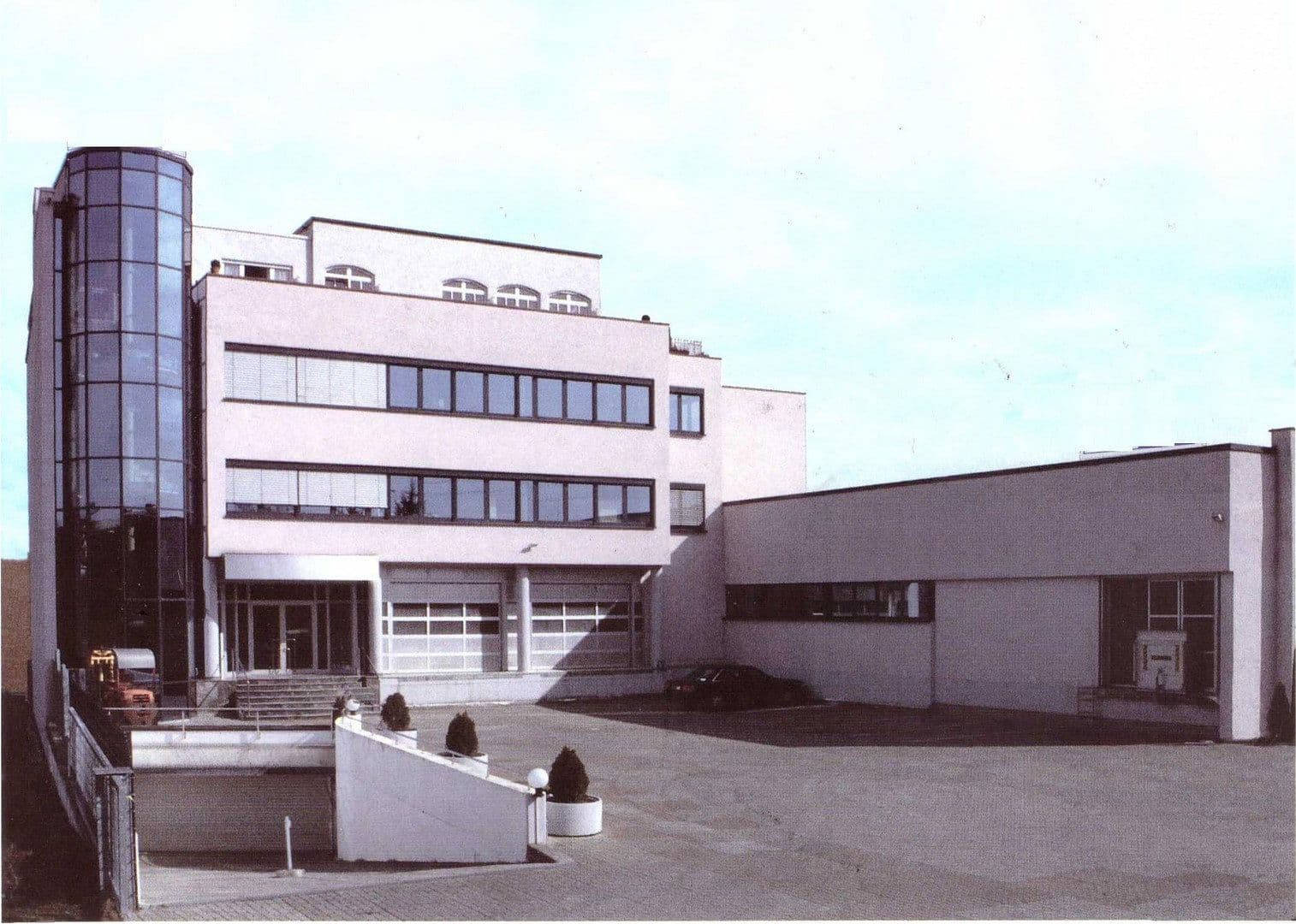 Pronájem nebytového prostoru 260 m², Ditzingen, Bádensko-Württembersko Pronájem nebytového prostoru 260 m², Ditzingen, Bádensko-Württembersko