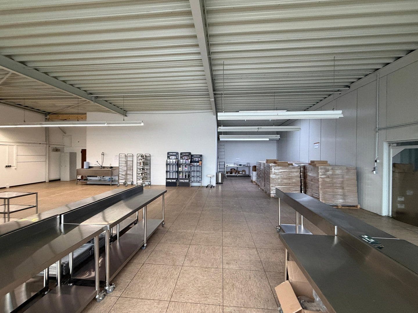 Pronájem nebytového prostoru 446 m², Mackenstedter Straße 8, Stuhr, Dolní Sasko Pronájem nebytového prostoru 446 m², Mackenstedter Straße 8, Stuhr, Dolní Sasko
