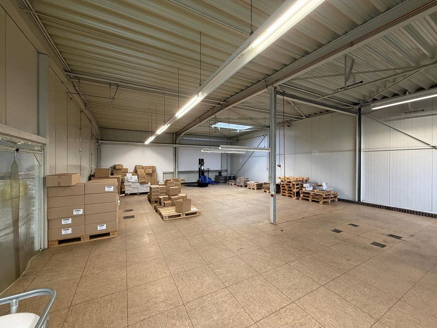 Pronájem nebytového prostoru 446 m², Mackenstedter Straße 8, Stuhr, Dolní Sasko Pronájem nebytového prostoru 446 m², Mackenstedter Straße 8, Stuhr, Dolní Sasko