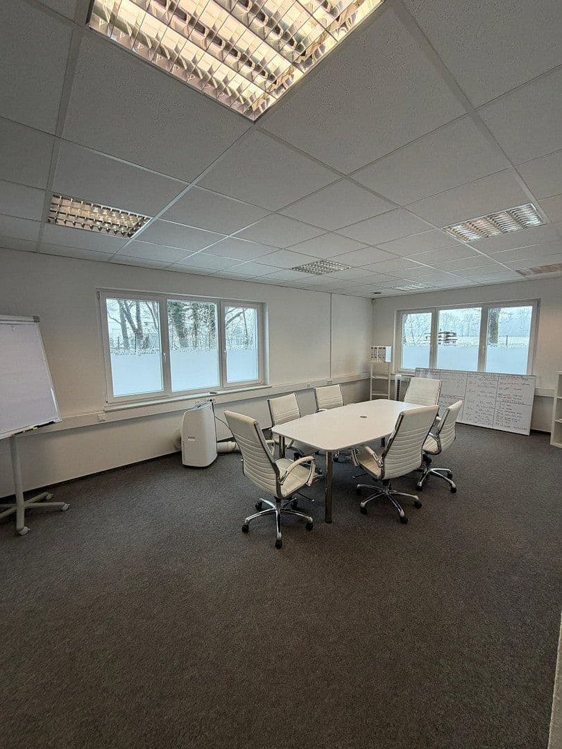 Pronájem nebytového prostoru 446 m², Mackenstedter Straße 8, Stuhr, Dolní Sasko Pronájem nebytového prostoru 446 m², Mackenstedter Straße 8, Stuhr, Dolní Sasko