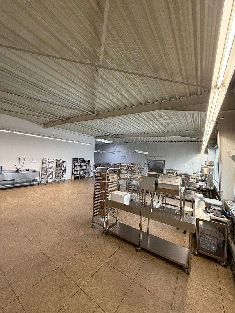 Pronájem nebytového prostoru 446 m², Mackenstedter Straße 8, Stuhr, Dolní Sasko Pronájem nebytového prostoru 446 m², Mackenstedter Straße 8, Stuhr, Dolní Sasko